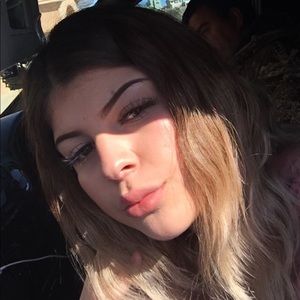 Meet your Posher, Kenia